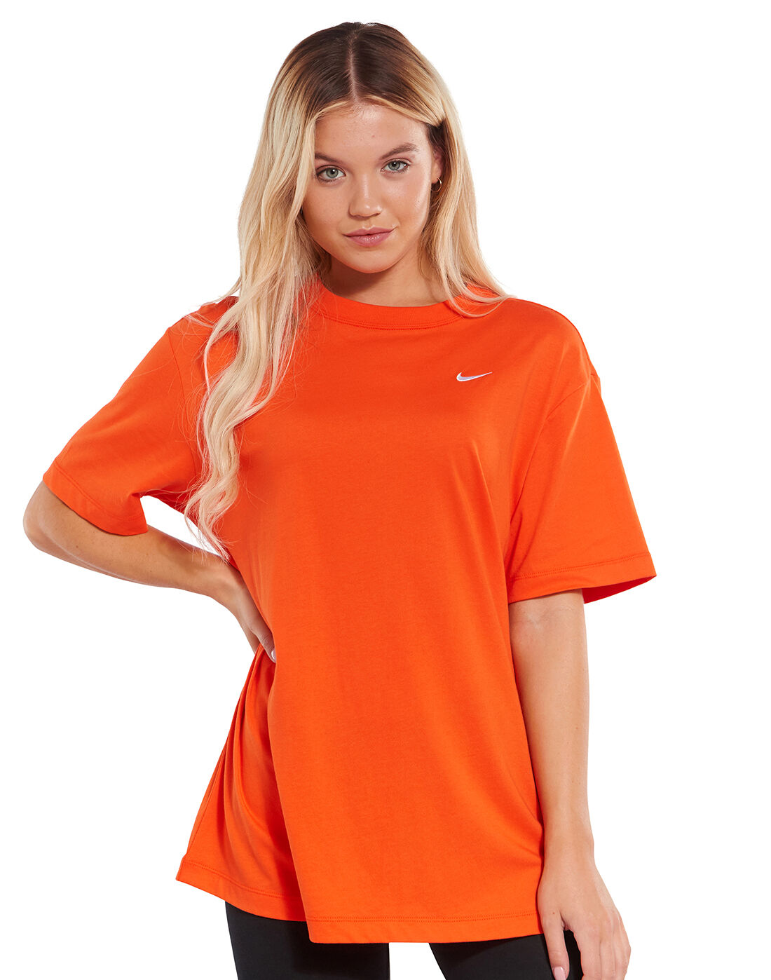 orange nike t shirt women's 