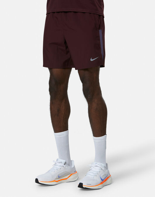 Nike challenger 7 inch shorts top