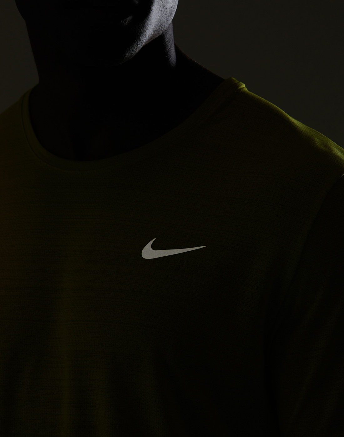 Nike Mens Miler Breathe T-Shirt - Green | Life Style Sports UK