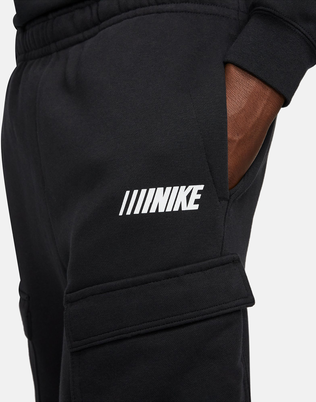 Nike Mens Sports Inspired Fleece Cargo Pants - Black | Life Style Sports EU