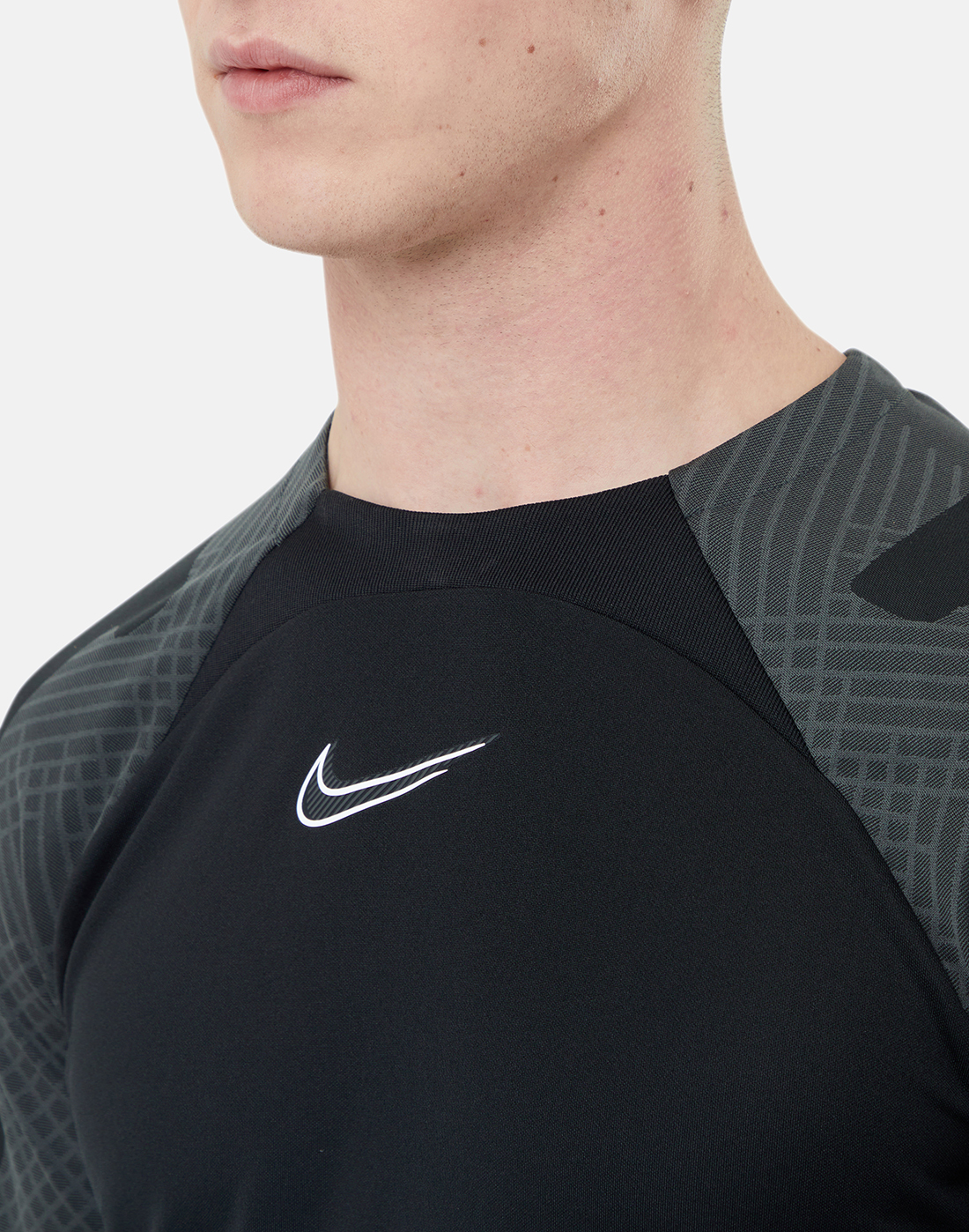 Nike Mens Strike T-Shirt - Black | Life Style Sports IE