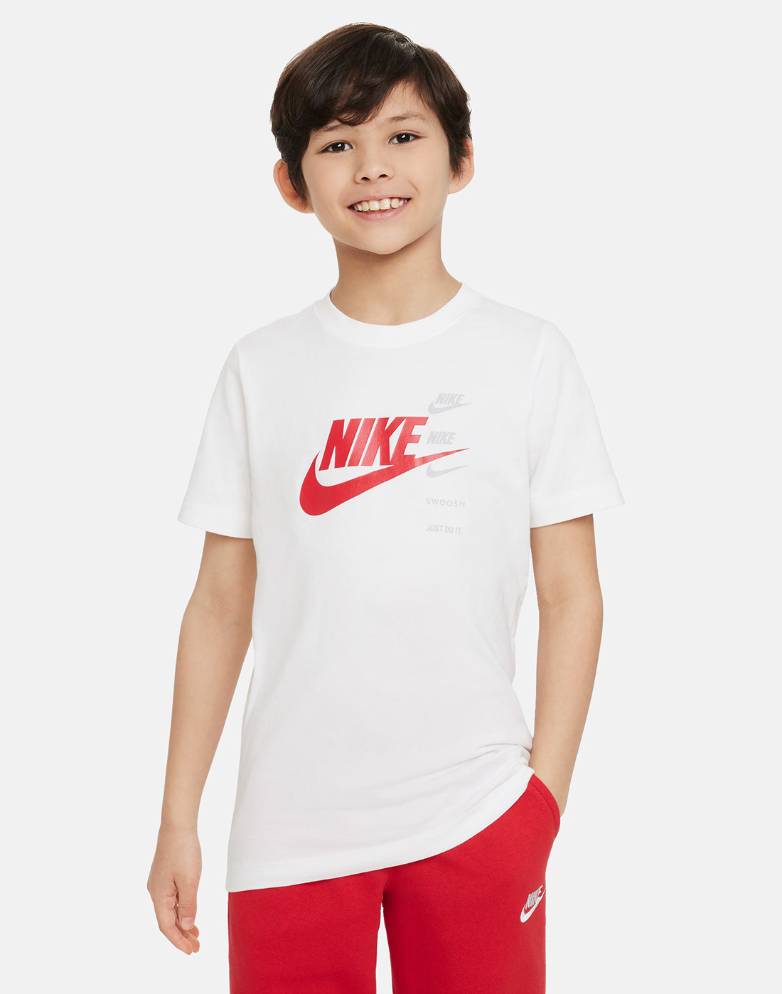 Nike Older Boys Logo T-Shirt - White | Life Style Sports UK