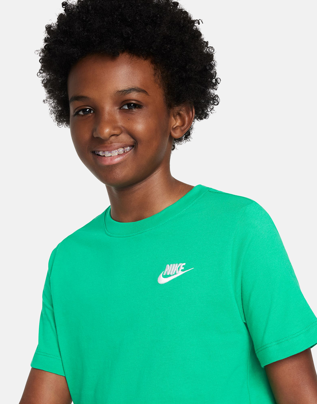 Nike Older Kids Futura T-Shirt - Green | Life Style Sports IE
