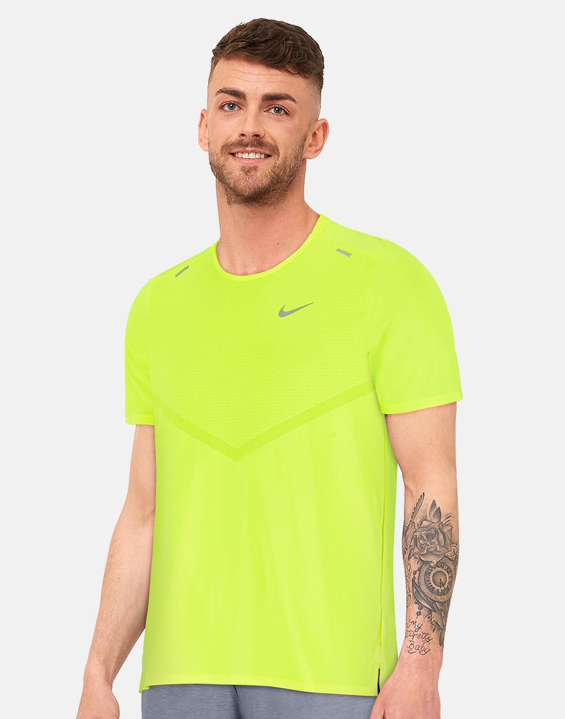 Nike Mens Rise 365 T-Shirt - Green | Life Style Sports UK