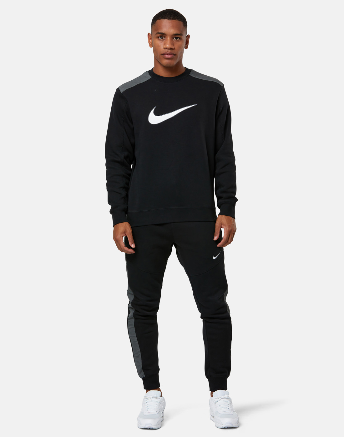 Nike Mens Sports Fleece Crew Neck Sweatshirt - Black | Life Style Sports IE